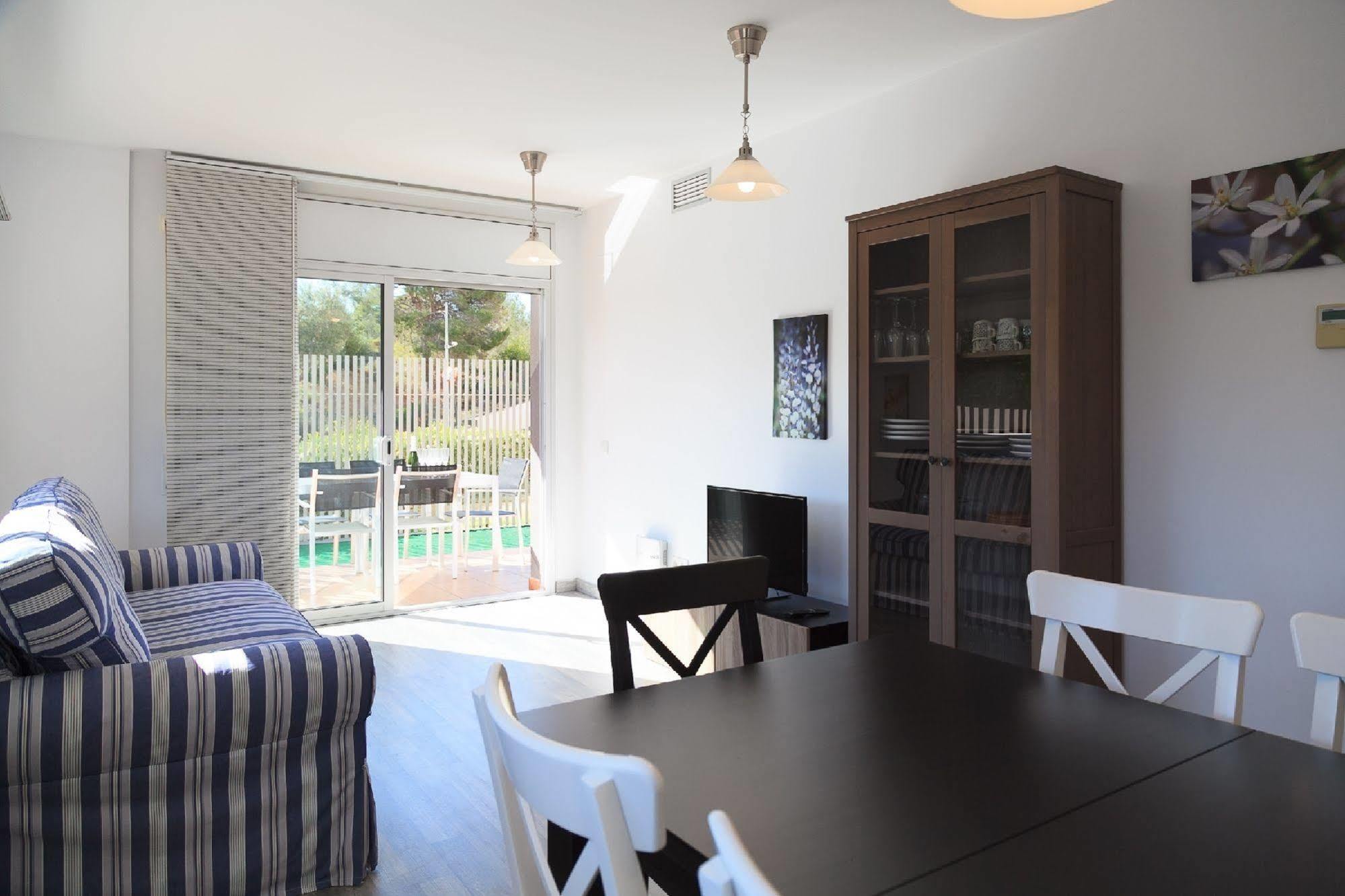 Paradise Village Litoral Costa Dorada Σαλού Εξωτερικό φωτογραφία
